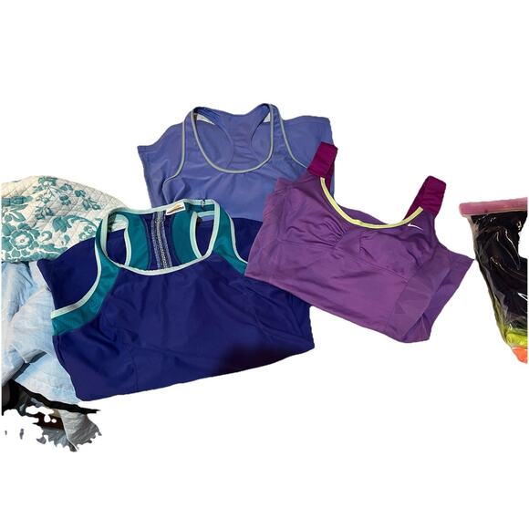 Lot of 3 Women’s Racerback Tank Tops Small Nike, Avia & Unbranded Activewear - Picture 1 of 7